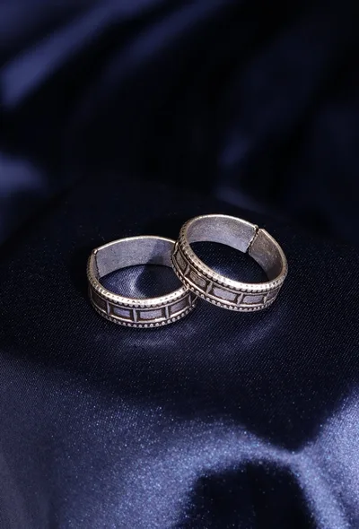 Ojasvi Elegant German Silver Adjustable Toe Ring