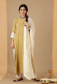 Set Of 3: Bandhani Embroidered Kurta, Dupatta & Straight Pants image 1