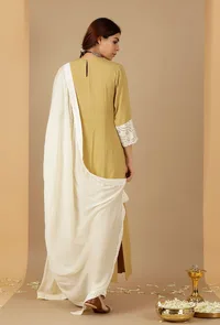 Set Of 3: Bandhani Embroidered Kurta, Dupatta & Straight Pants image 3