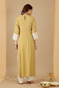 Set Of 3: Bandhani Embroidered Kurta, Dupatta & Straight Pants image 6