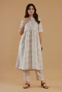 Off-White Ikat Cotton Gathered Short-Sleeve Kurta image 1