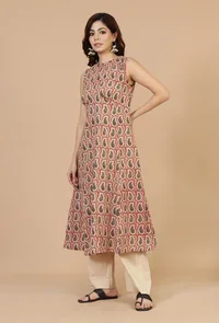 Baagh Hand Block Printed Sleeveless A-Line Kurta image 3