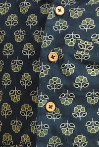 Set Of 3: Divit Indigo Cotton Kurta, Off White Pyjama & Indigo Print Jacket image 6