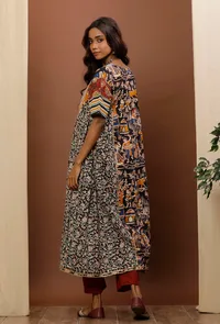 Set Of 3-Black,White and Beige Stripe and Kalamkari Kurta With Gota Detailing , Black Cotton Gotta Striped Dupatta and Rust Red Cotton Straight Pants image 3