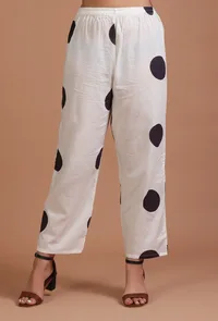 Set Of 2: White Cotton Solid Hand Embroidered Kurta & Pant Set image 4