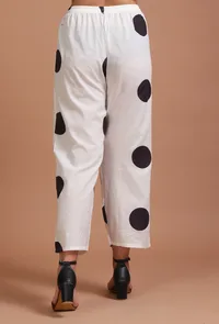 Set Of 2: White Cotton Solid Hand Embroidered Kurta & Pant Set image 5