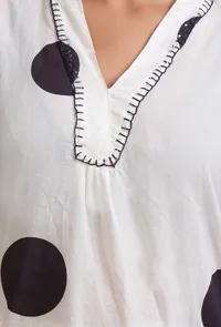 Set Of 2: White Cotton Solid Hand Embroidered Kurta & Pant Set image 6