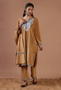 Beige Velvet Zari Embroidered Kurta, Pant And Dupatta Set- Free Size image 2