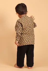 Set Of 2- Kanav Khaki Ajrakh Print Cotton Front Open Kurta & Black Pyjama image 3