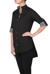 Black A-symmetrical 100% cotton shirt with roll up sleeves image 2