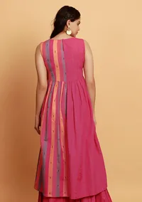 Pink Checks And Stripe Sleeveless Flared Woven Kurta image 3