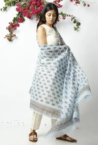 Set of 3: The Peaceful Sky Blue Kota Dupatta matched with Off White Kota Kurta and Kota Pant image 2