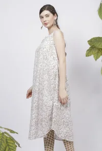 Muse Brown Floral Hand-Block Printed Cotton Sleevless Kurta image 3