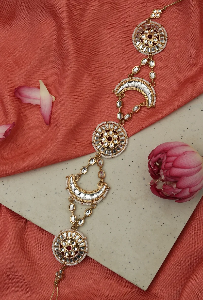 Chandrakor Kundan Matha Patti