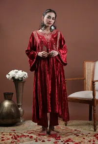 set-of-2-zareena-maroon-velvet-tilla-embroidered-phiran-kaftan-pants image 1