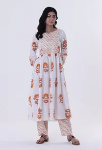 Set Of 2: White & Multicolor Cotton Block Printed Kurta & Pant image 1