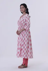 White Cotton Kurta with Pink Motif image 2