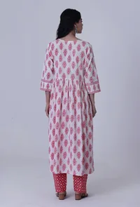White Cotton Kurta with Pink Motif image 4