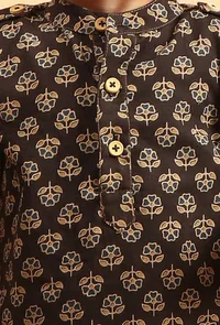 Set Of 2: Rodas Black Ajrakh Print Cotton Kurta & Black Pyjama image 4