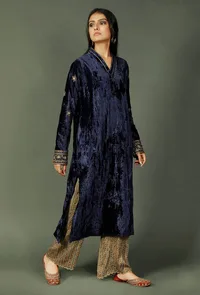 Blue Chenille Zari Embroidered Phiran image 2