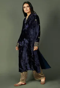 Blue Chenille Zari Embroidered Phiran image 3