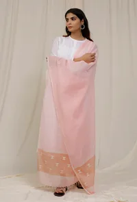 Baby Pink Handloom Cotton Jamdani stole image 3