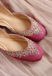 Pink Hand Embroidered Silk Juttis image 3