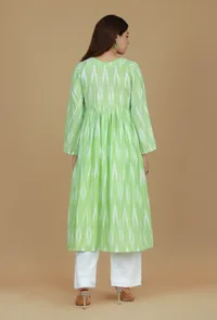 Set of 2 Light Green Ikat Flared Kurta with Solid White Pants image 3