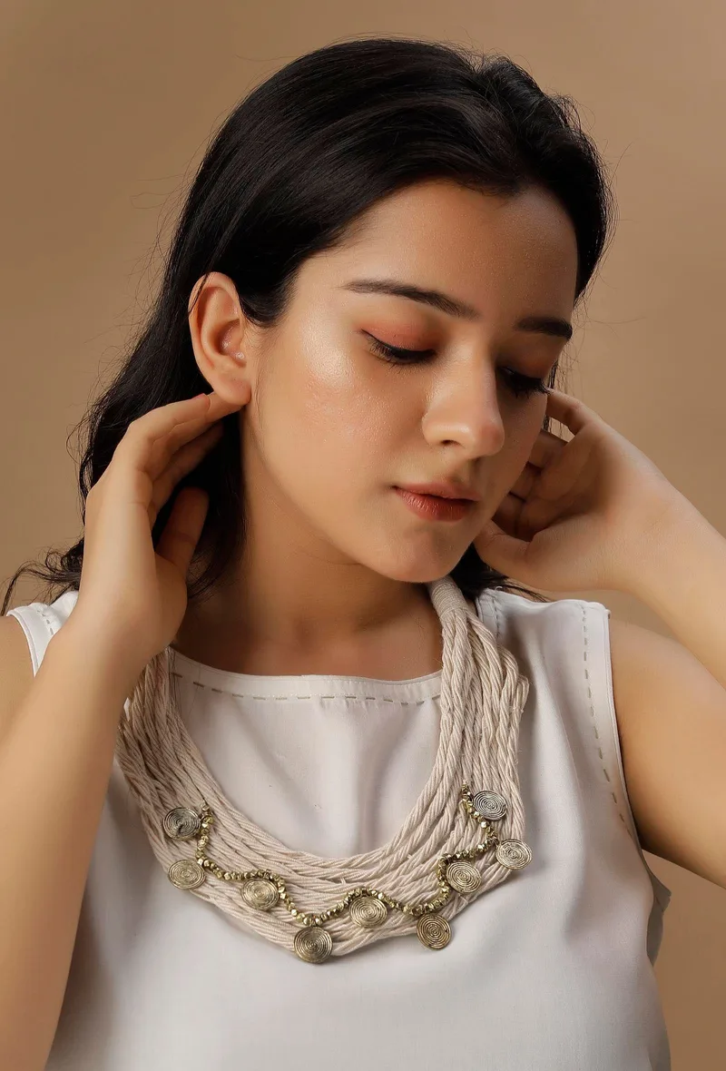 Daisy White Coin Layered Thread Necklace