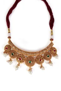 Nayantara Temple Heritage Kemp Necklace Set with Pearls image 3