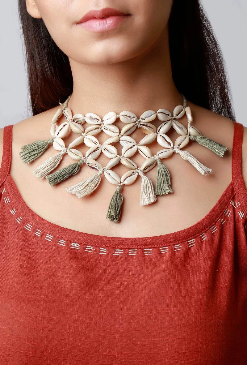 Cowrie Shell Thread Necklace