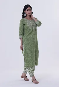 Green & White Color Cotton Block Printed Kurta image 3