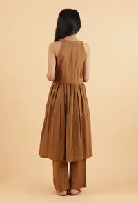 Set Of 2: Dark Brown Mulmul Kurta & Pants image 4