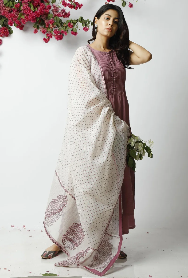 The Graceful Off White Kota Dupatta
