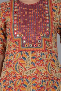 Set Of 2-Beige Kalamkari Embroidered Neck Assymetrical Kurta With Maroon Cotton Slub Flared Pants image 6