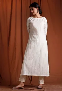 Set of 2: Off White Silver Cotton Long Kurta with White Cotton Pants image 2