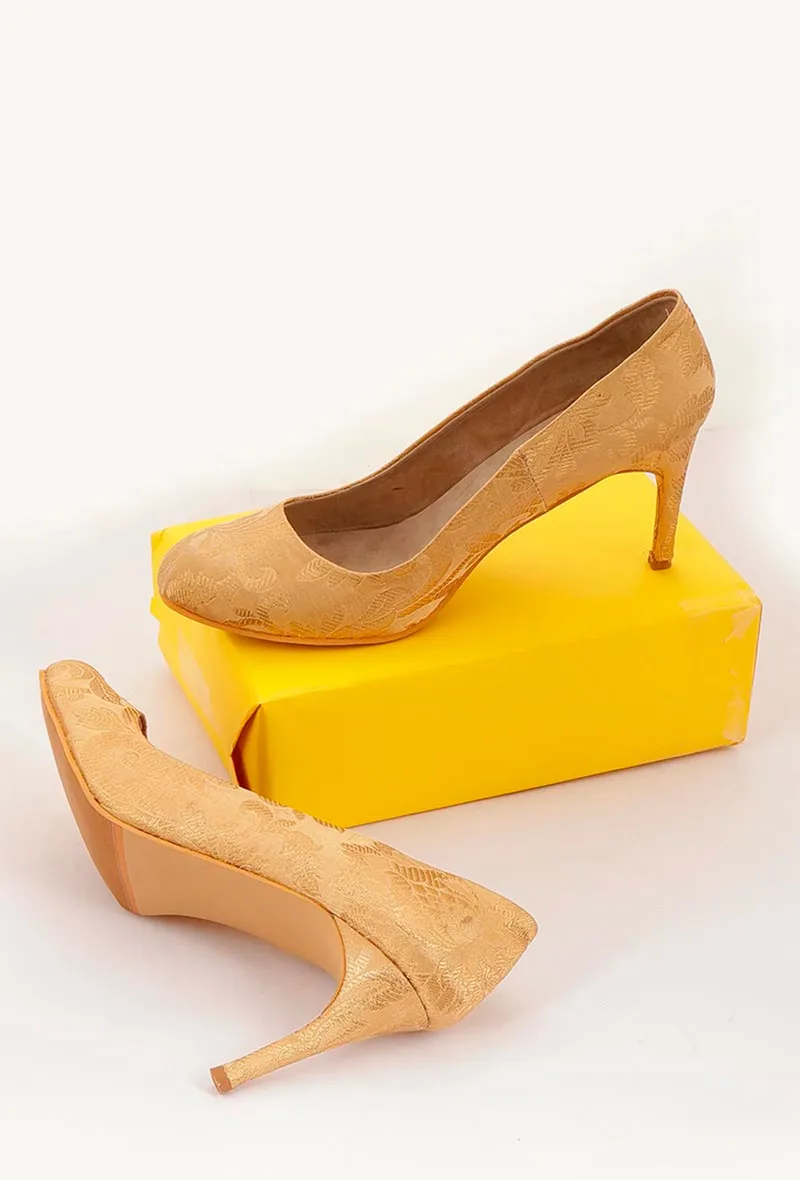 Beige Pencil Heels In Brocade