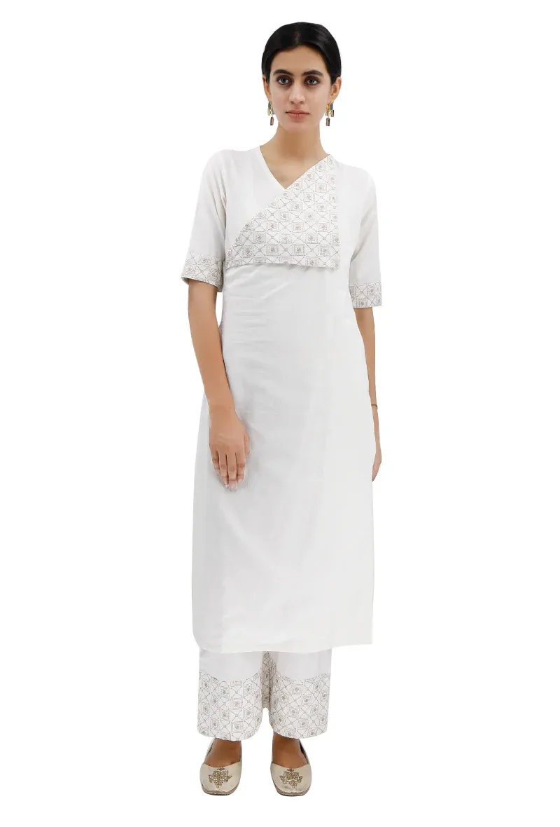 White Cotton Kurta With Off-White Kantha Embroidery