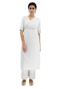 White Cotton Kurta With Off-White Kantha Embroidery image 1