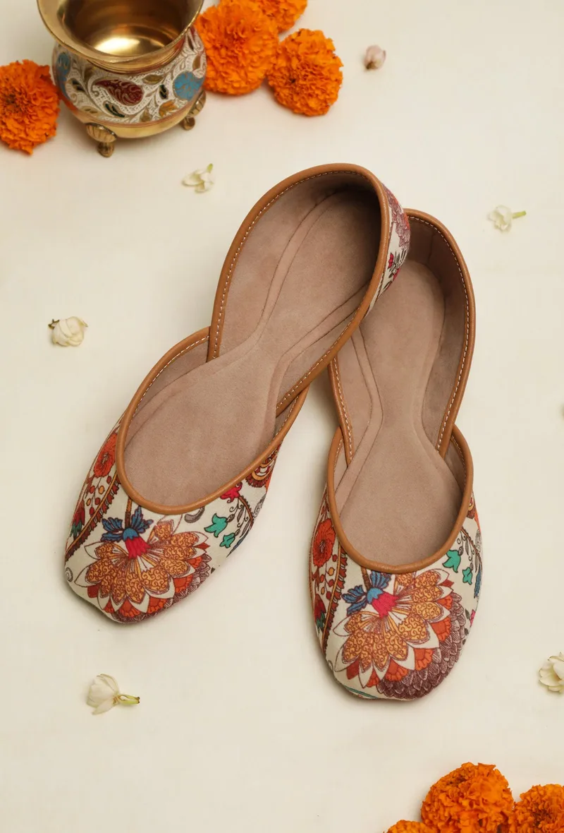 Multicolor Floral Chintz Jutti