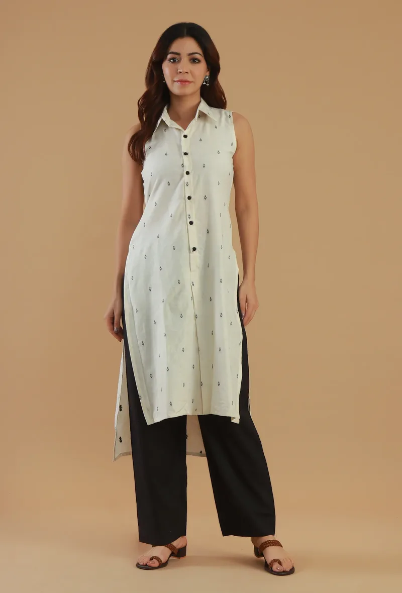 Set of 2: Off-White Printed Sleeveless Collared Cotton Kurta with Black Straight Pant Set