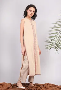 Beige Kantha Embroidered Front Slit Kurta image 4