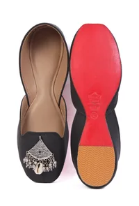 Sleek Black Jutti with Tribal German Silver image 3