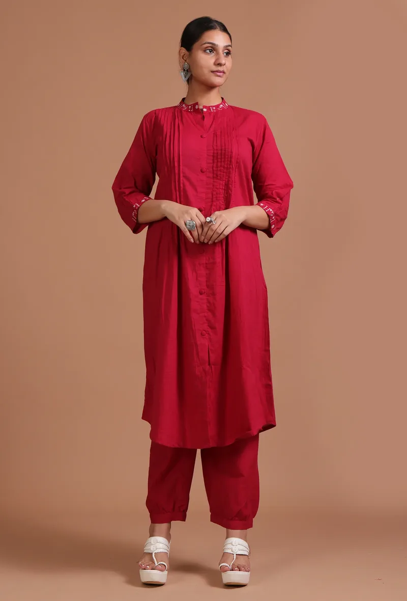 Set Of 2: Red Cotton Plain Kurta & Pant Set