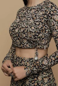 Black Kalamkari Printed Round Neck Full Sleeves Tasseled Blouse image 6