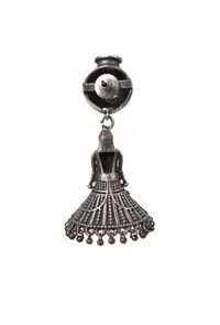 Panihari Woman Matka Drop Earrings image 4