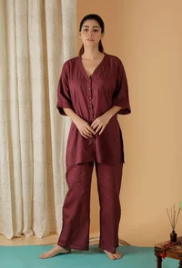 Set Of 2: Mulmul Cotton Plum Button Down Shirt And Ruched Pants image 2