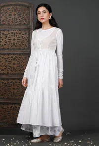 White Embroidered Gathered Kurta image 2