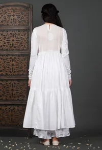 White Embroidered Gathered Kurta image 3