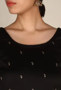 Black Chanderi Kurta With Zari Embroidery image 4